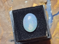 Ethiopian Opal - 3.54 ct - Cabachon Cut - Transparent with Multicolour Flashes - Great White Bullion