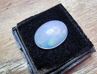 Ethiopian Opal - 3.54 ct - Cabachon Cut - Transparent with Multicolour Flashes - Great White Bullion
